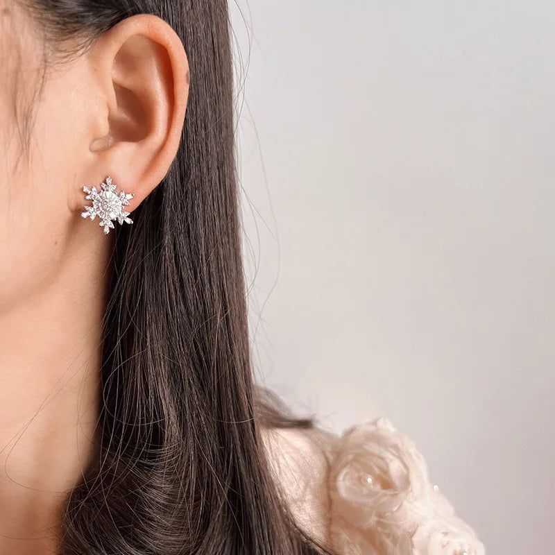 Elegant Zircon Snowflake Spiral Rhinestone Stud & Clip On No Piercing Luxury Bridal Party Earrings