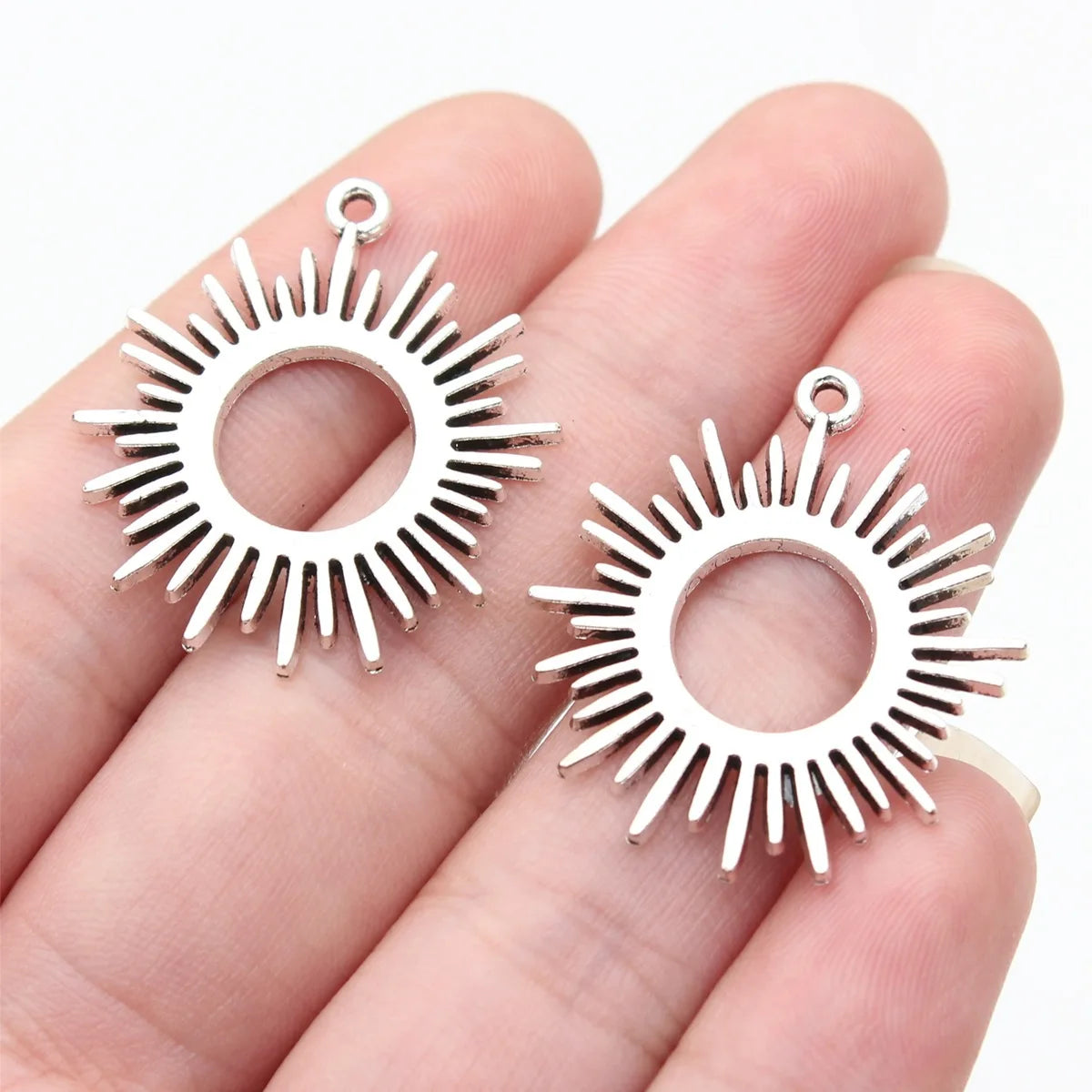 30x27mm 2.1g Antique Silver Zinc Alloy Sunburst Charm Pendant for Necklace DIY Jewelry Making
