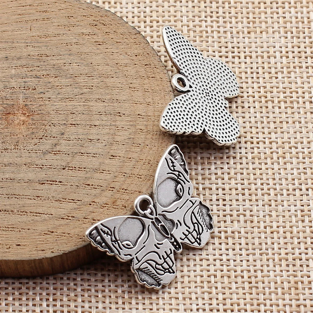 27x20mm 2.9g Antique Silver Zinc Alloy Skull Butterfly Charm Pendant for Gothic DIY Jewelry Making