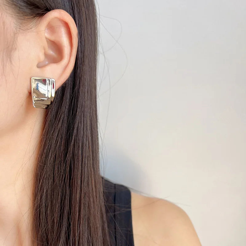 Elegant Geometric Layered Square Silver Alloy Metal Stud & Clip On No Piercing Women's Fashion Earrings