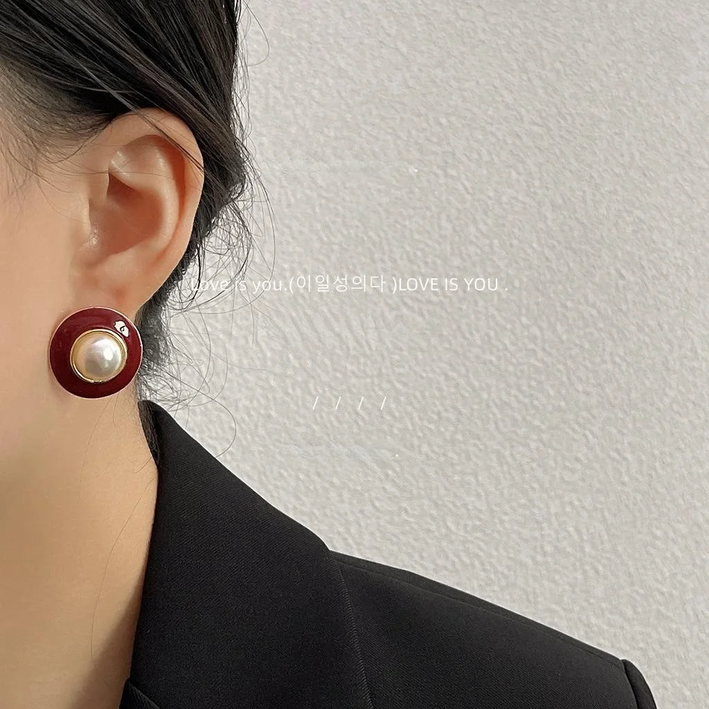 Vintage Hong Kong Style Red Geometric Pearl Resin Stud Earrings, Light Luxury Metal Enamel Jewelry