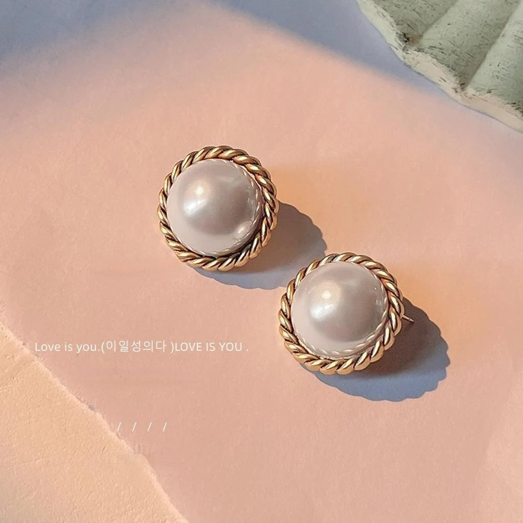 Vintage Hong Kong Style Silver Plated Copper Round Big Pearl Stud Earrings