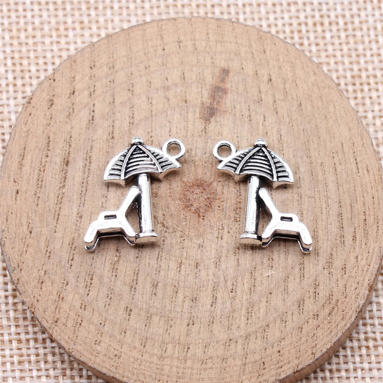 18x19mm 1.9g Antique Silver Zinc Alloy Beach Chair Charm Pendant for DIY Necklace Bracelet Making