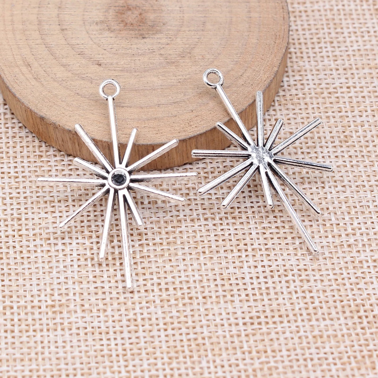 42x31mm 2.7g Multicolor Zinc Alloy Sunburst Ray Charm Pendant for DIY Necklace Bracelet Making