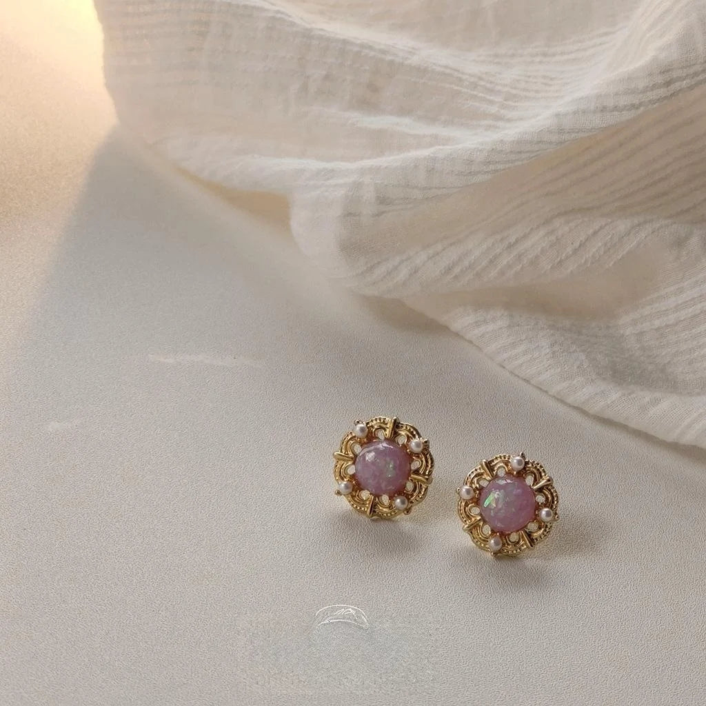 Light Luxury Vintage Silver Plated Alloy Geometric Round Line Stud Earrings for Women