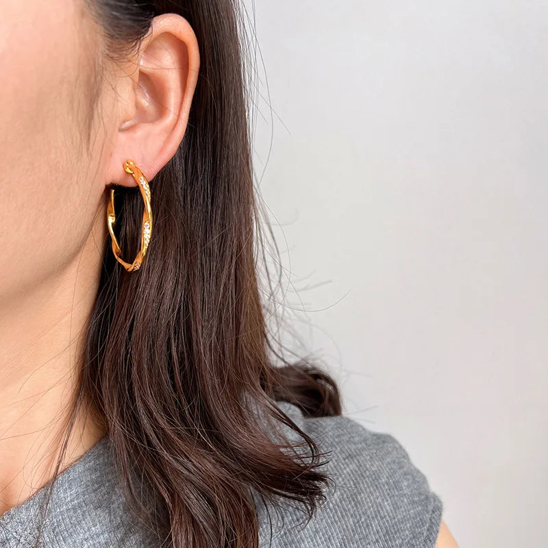 Elegant Hong Kong Style Gold Twisted Hoop Zircon Alloy Stud & Clip On No Piercing Women's Earrings