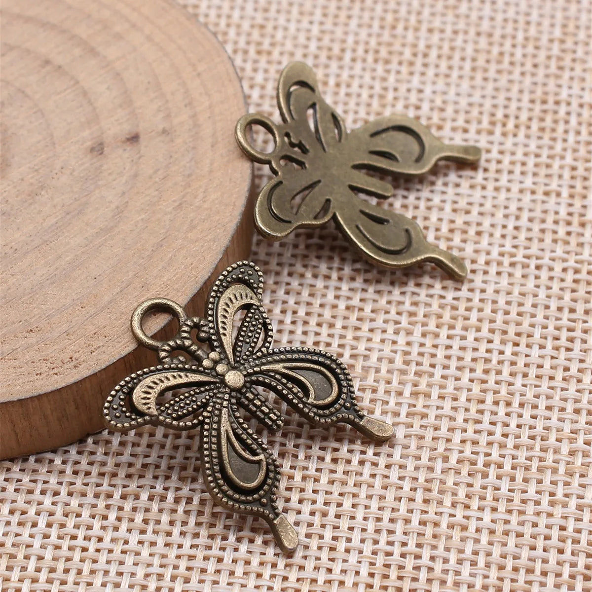 27x25mm 2.9g Multicolor Zinc Alloy Butterfly Charm Pendant for DIY Notebook Necklace Jewelry Making