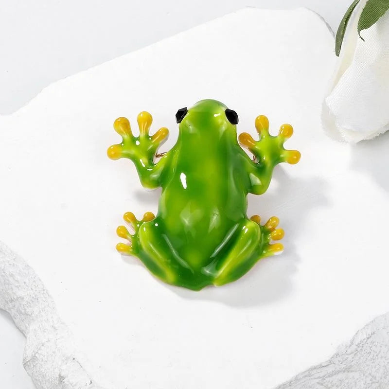 Cute Green Enamel Frog Brooch With Rhinestone Eyes, Animal Lapel Pin Corsage Gift For Women's Outfits