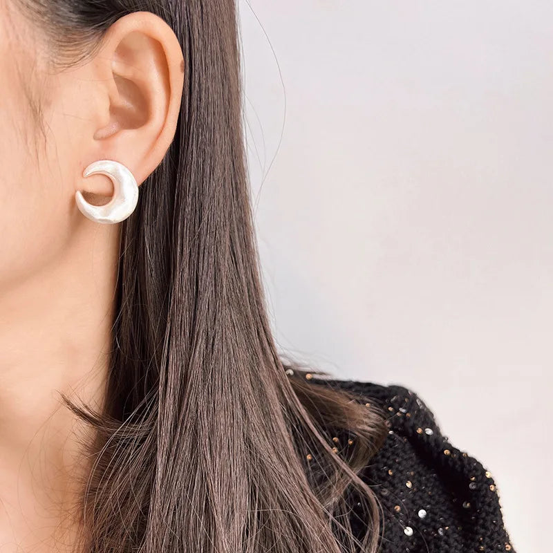 Light Luxury Brushed Silver Alloy Crescent Moon Stud & Clip On No Piercing Minimalist Earrings