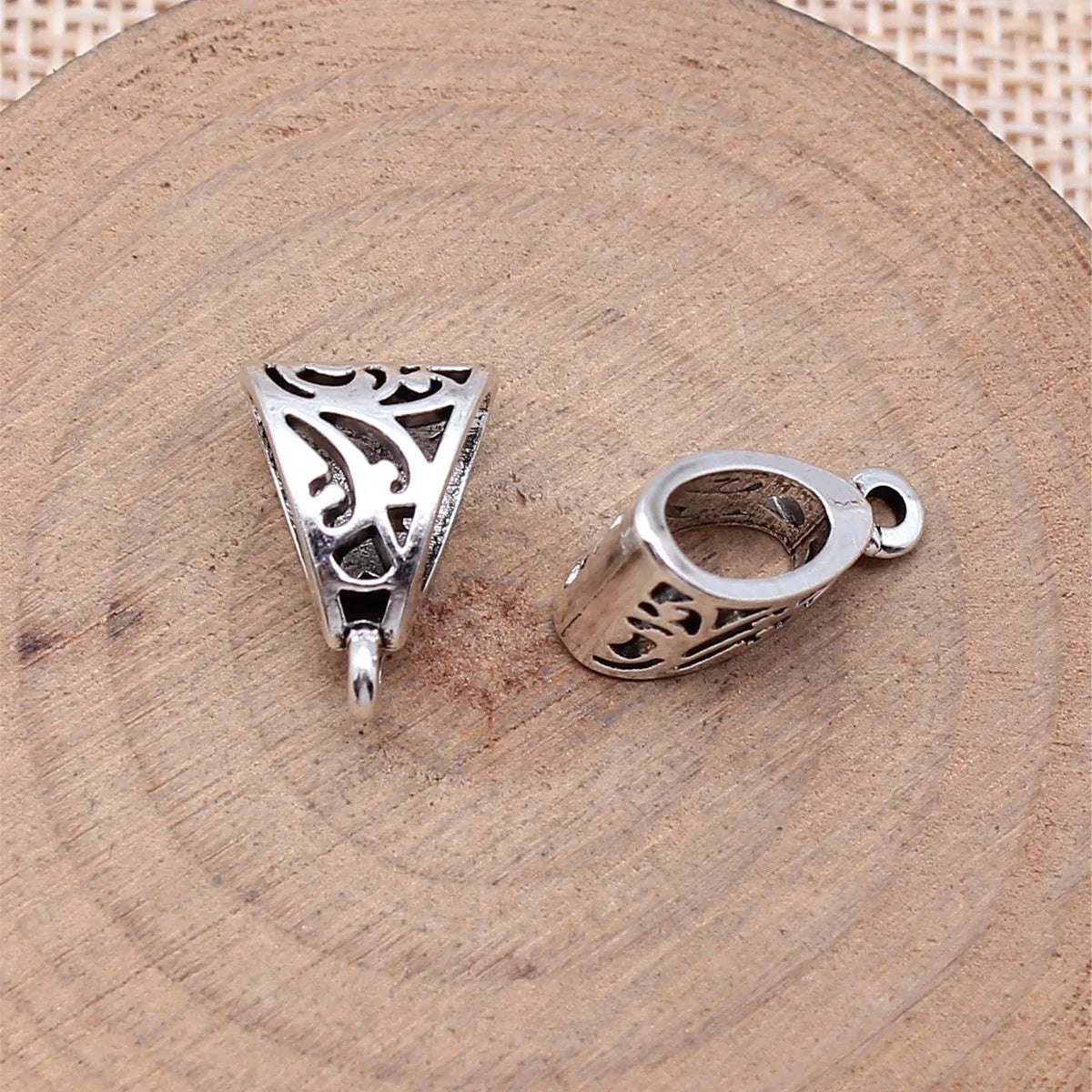 11x11x7mm 1.2g Antique Silver Zinc Alloy Inverted Triangle Three Hole Pendant Bail Connector for DIY Jewelry
