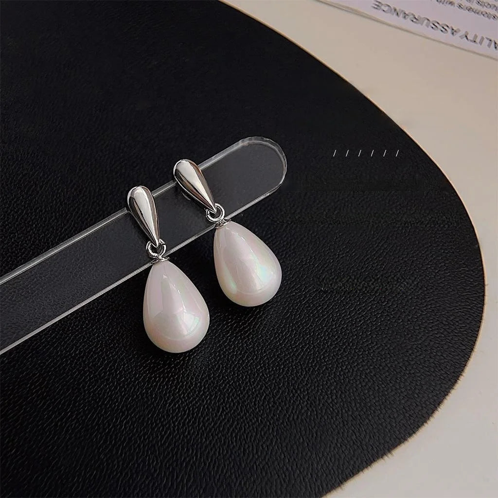 French Vintage Teardrop Pearl Drop Earrings Copper Minimalist Elegant Commuter Jewelry