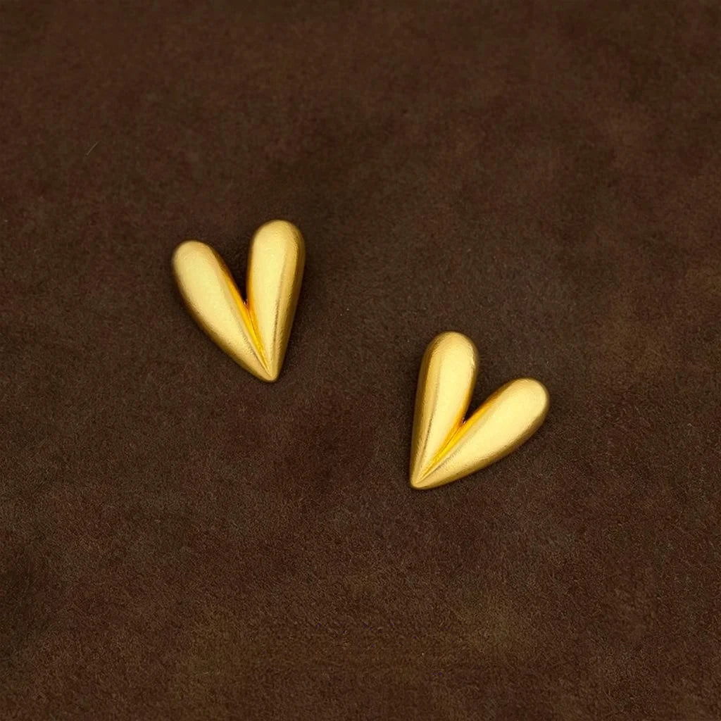 Matte 14K Plated Eco Copper Heart Stud Earrings Minimalist Old Money Style Jewelry
