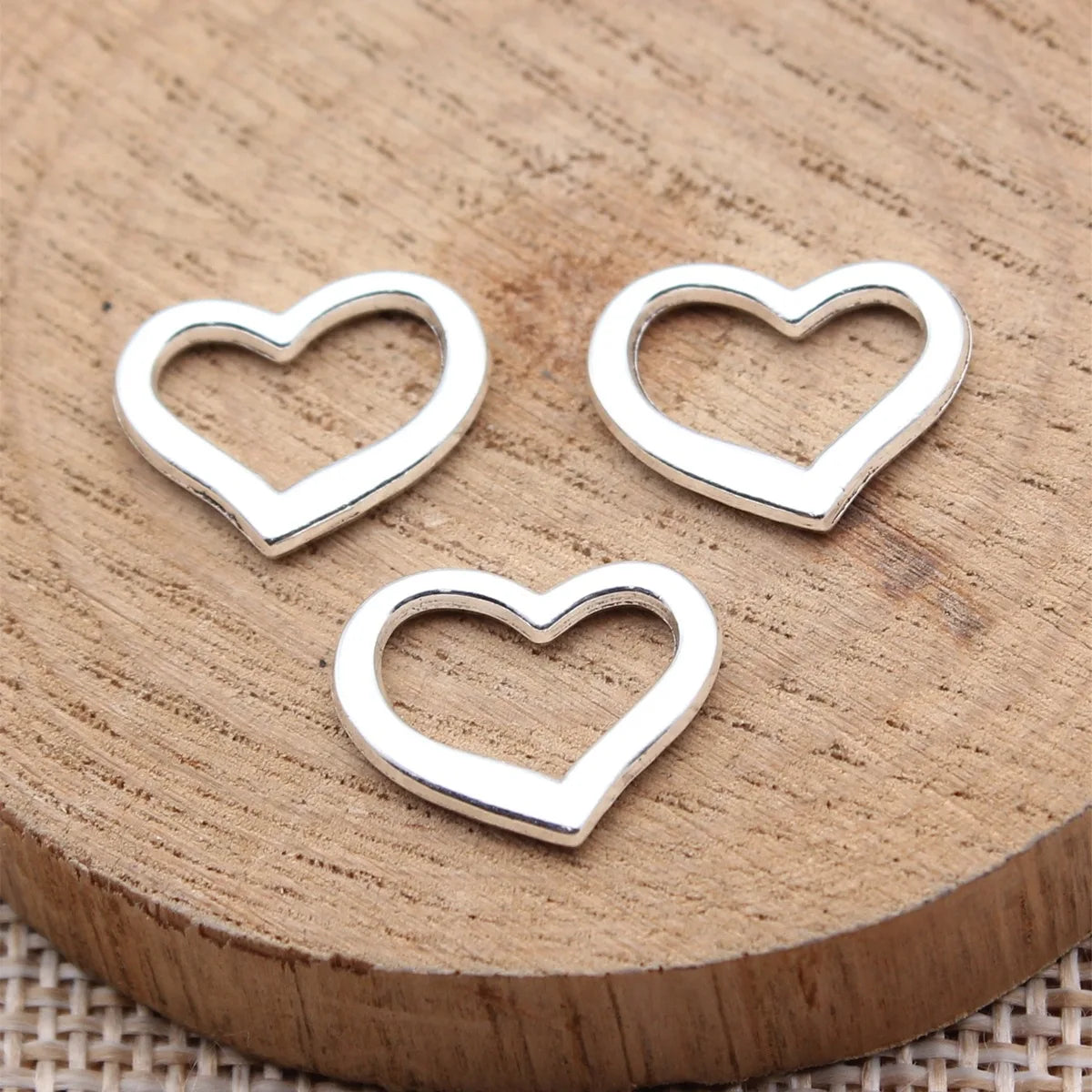 15.6x12.5mm 0.83g Antique Silver Zinc Alloy Hollow Heart Charm Pendant for DIY Necklace Bracelet