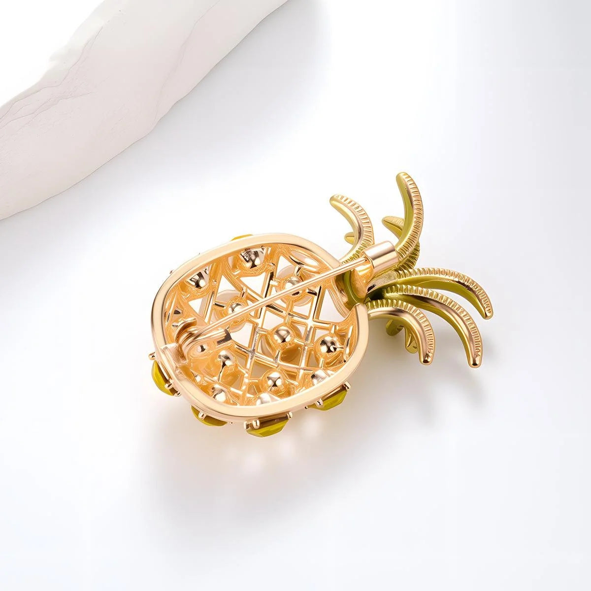 Luxury Pineapple Brooch With Yellow Rhinestones, Gold Tone Alloy Fruit Lapel Pin Corsage Gift