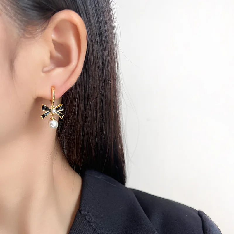 Elegant Black Enamel Bow Faux Pearl Drop Stud & Clip On No Piercing Alloy Fashion Earrings