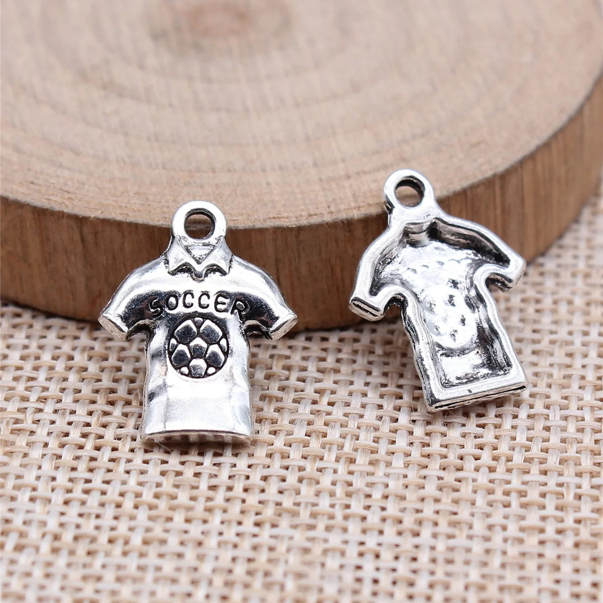 19x15mm 1.2g Antique Silver Zinc Alloy Soccer Jersey Charm Pendant for DIY Bracelet Necklace Making