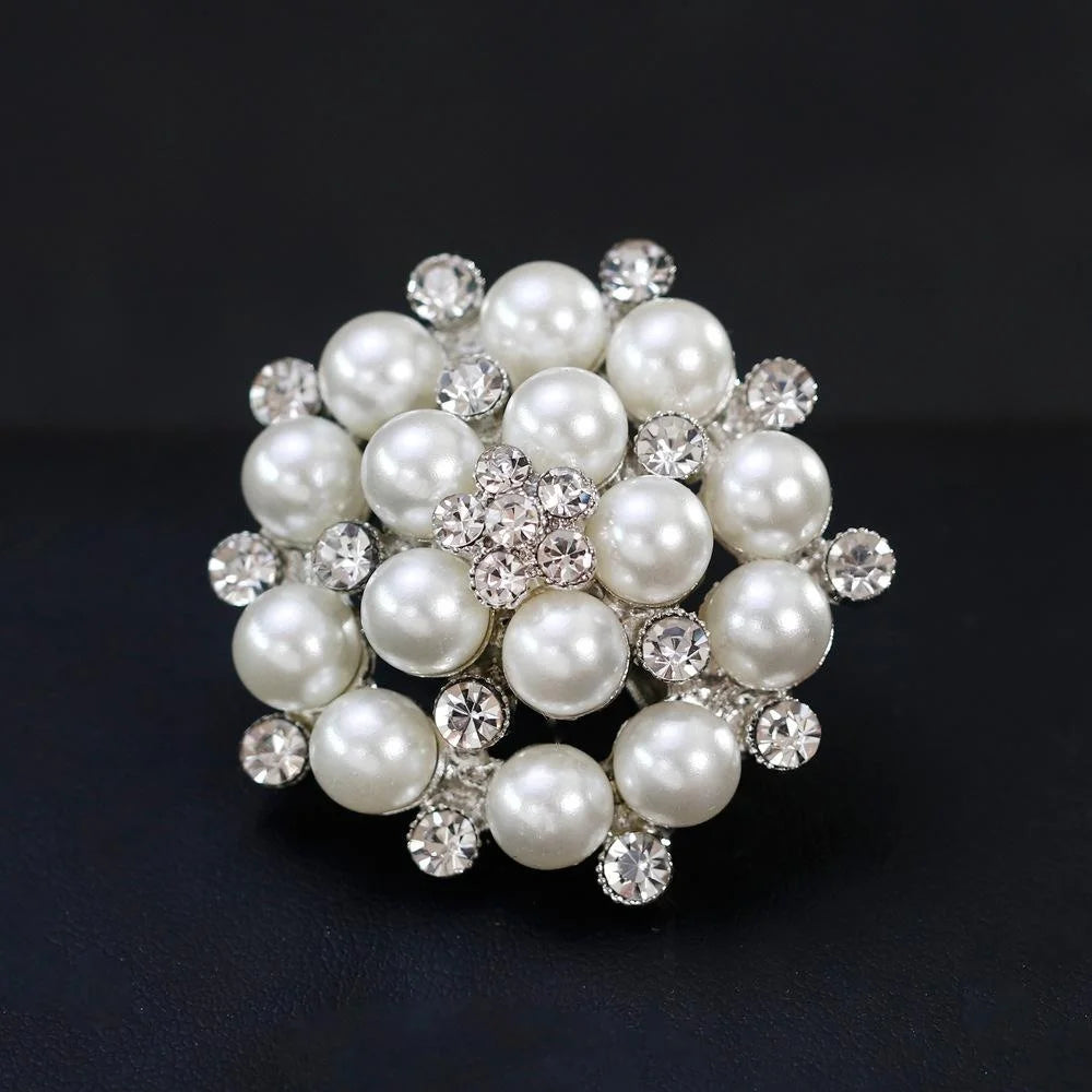 Elegant Pearl Rhinestone Alloy Flower Brooch For Women Luxury Lapel Pin Corsage Suit Scarf Accessory Gift