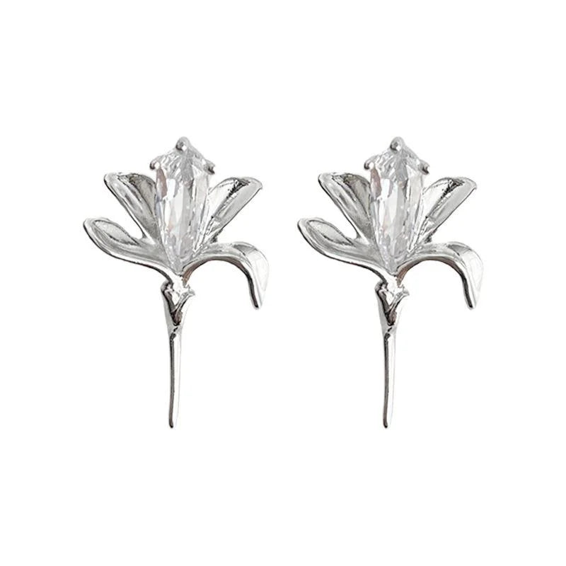 Copper Micro Pave Zircon 3D Flower Stud Earrings Minimalist Tulip Floral Commuter Jewelry