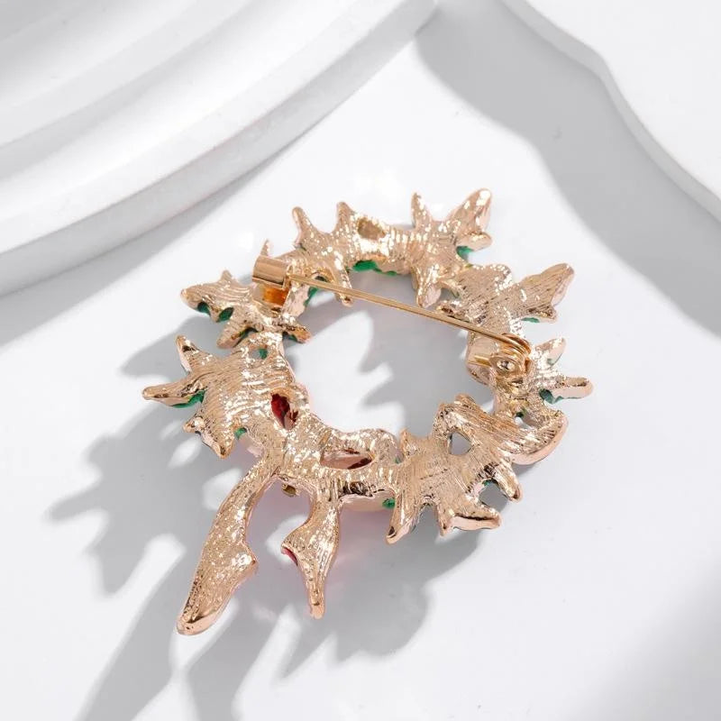 Elegant Enamel Christmas Wreath Brooch With Red Rhinestones, Festive Bow Lapel Pin Corsage Gift