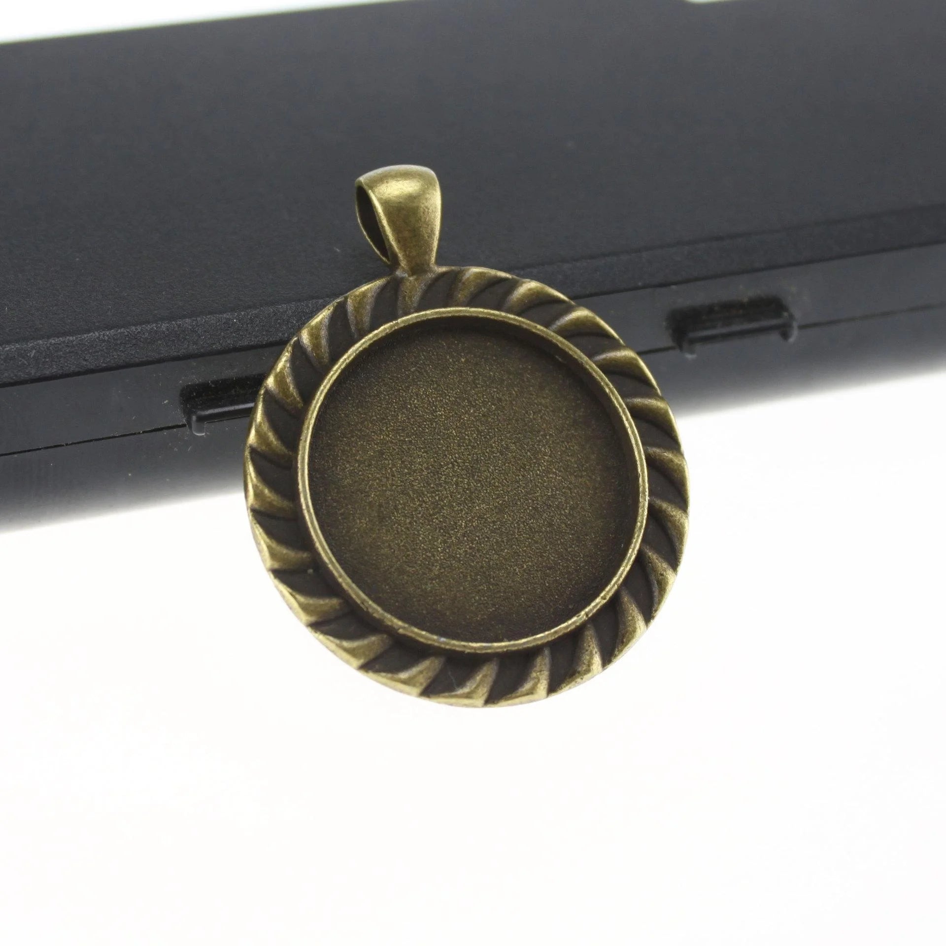 25MM Crystal Circle Charm Pendant for DIY Necklace Bracelet Jewelry Making