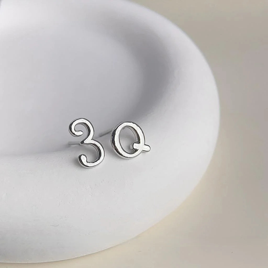 Creative 3Q Mini Copper Stud Earrings Cute Number Letter Design Student Best Friend Gift
