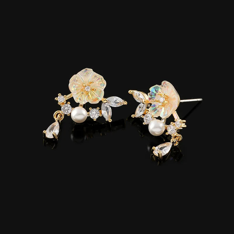 Elegant Flower Shell Pearl Rhinestone Alloy Stud & Clip On No Piercing Summer Forest Style Earrings