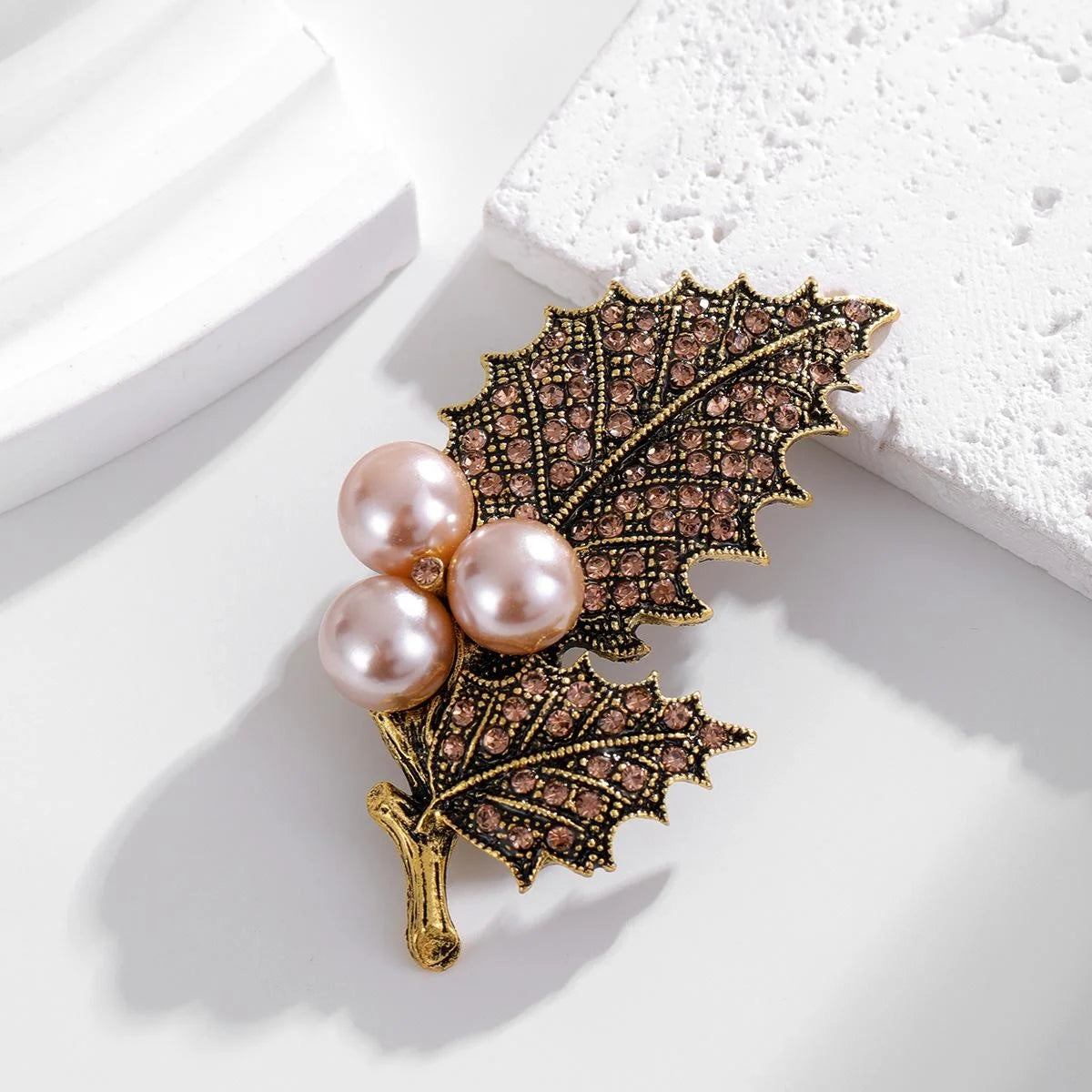 Vintage Maple Leaf Pearl Rhinestone Brooch, Elegant Gold Tone Alloy Lapel Pin Suit Accessory Gift