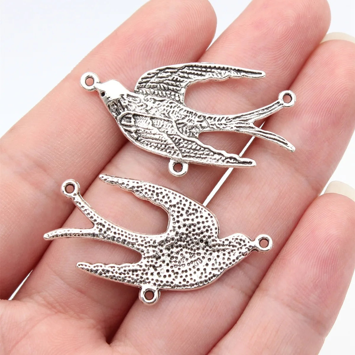37x21mm 2.6g Antique Silver Zinc Alloy Swallow Connector Charm for Necklace Bracelet Making
