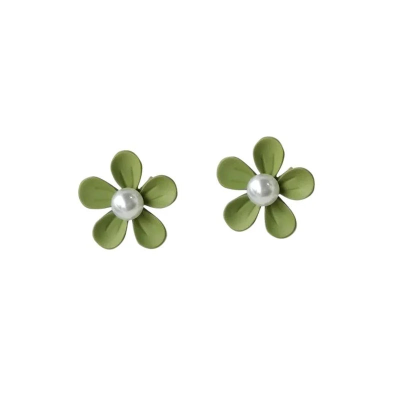Korean Style Small Daisy Flower Alloy Stud Earrings With Silver Plated Pins For Women