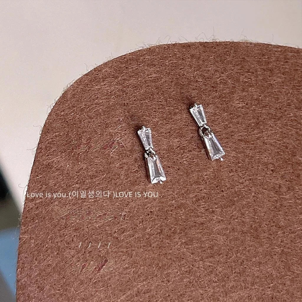 Micro Pave Zircon Mini Hourglass Copper Stud Earrings For Women Minimalist Geometric Daily Wear