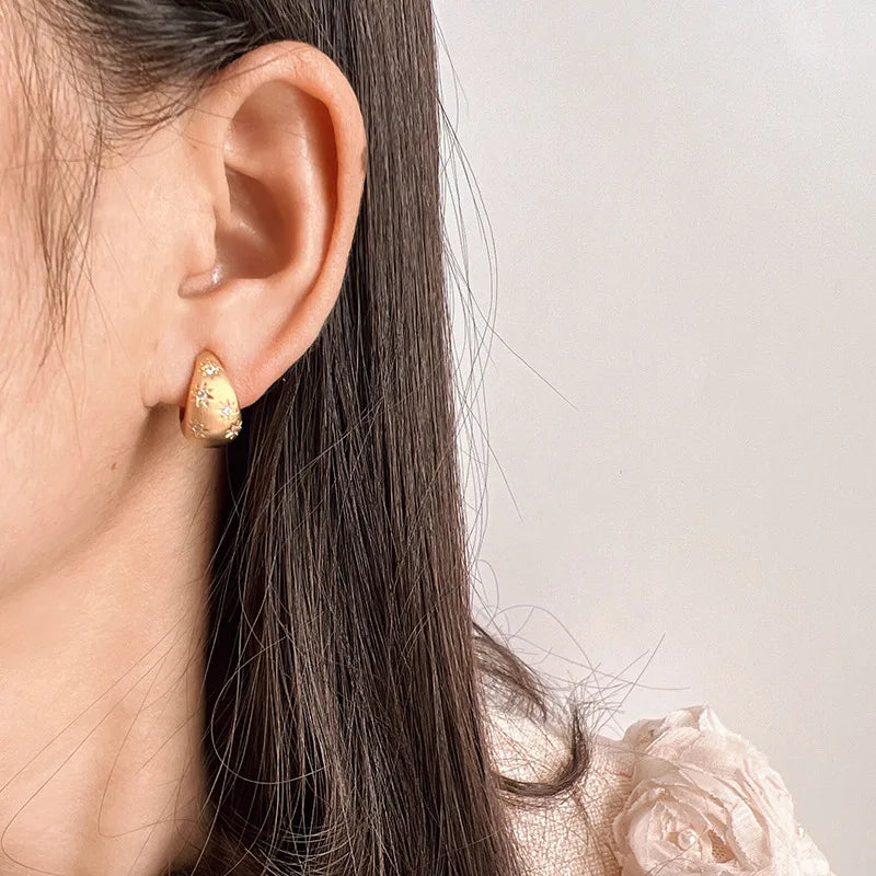 Elegant Brushed Gold Alloy Teardrop Hoop Star Zircon Stud & Clip On No Piercing Huggie Earrings