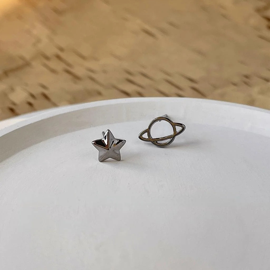 Asymmetric Mini Gunmetal Star Spaceship Copper Stud Earrings Minimalist Style