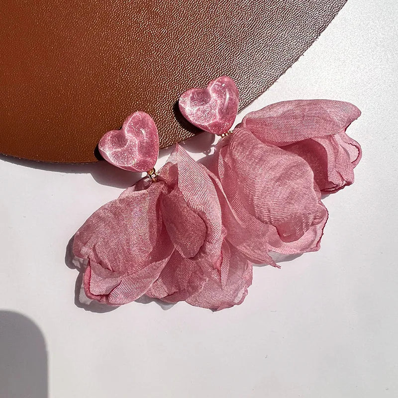 Elegant Pink Heart And Soft Flower Petal Alloy Stud & Clip On No Piercing Long Dangle Drop Earrings