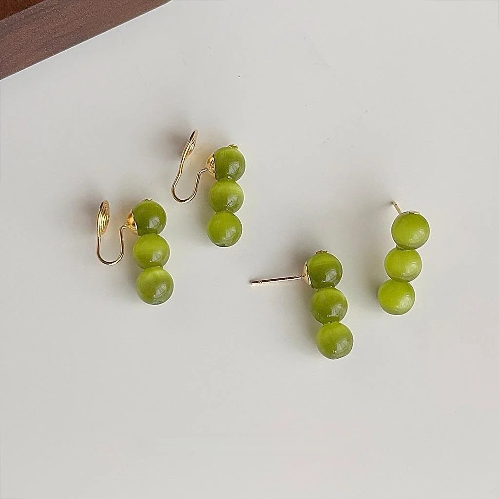 Fresh Forest Style Glass Cat Eye Stone Round Geometric Stud Earrings With Silver Plated Pins
