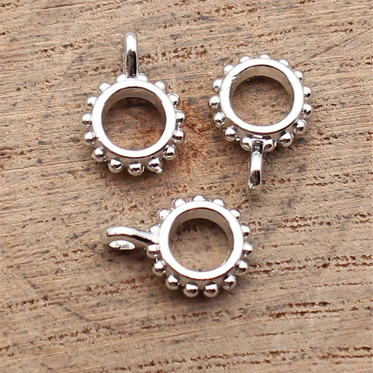 12x2.8mm 0.48g Platinum Tone Zinc Alloy Textured Three-Hole Pendant Bail Connector for DIY Jewelry