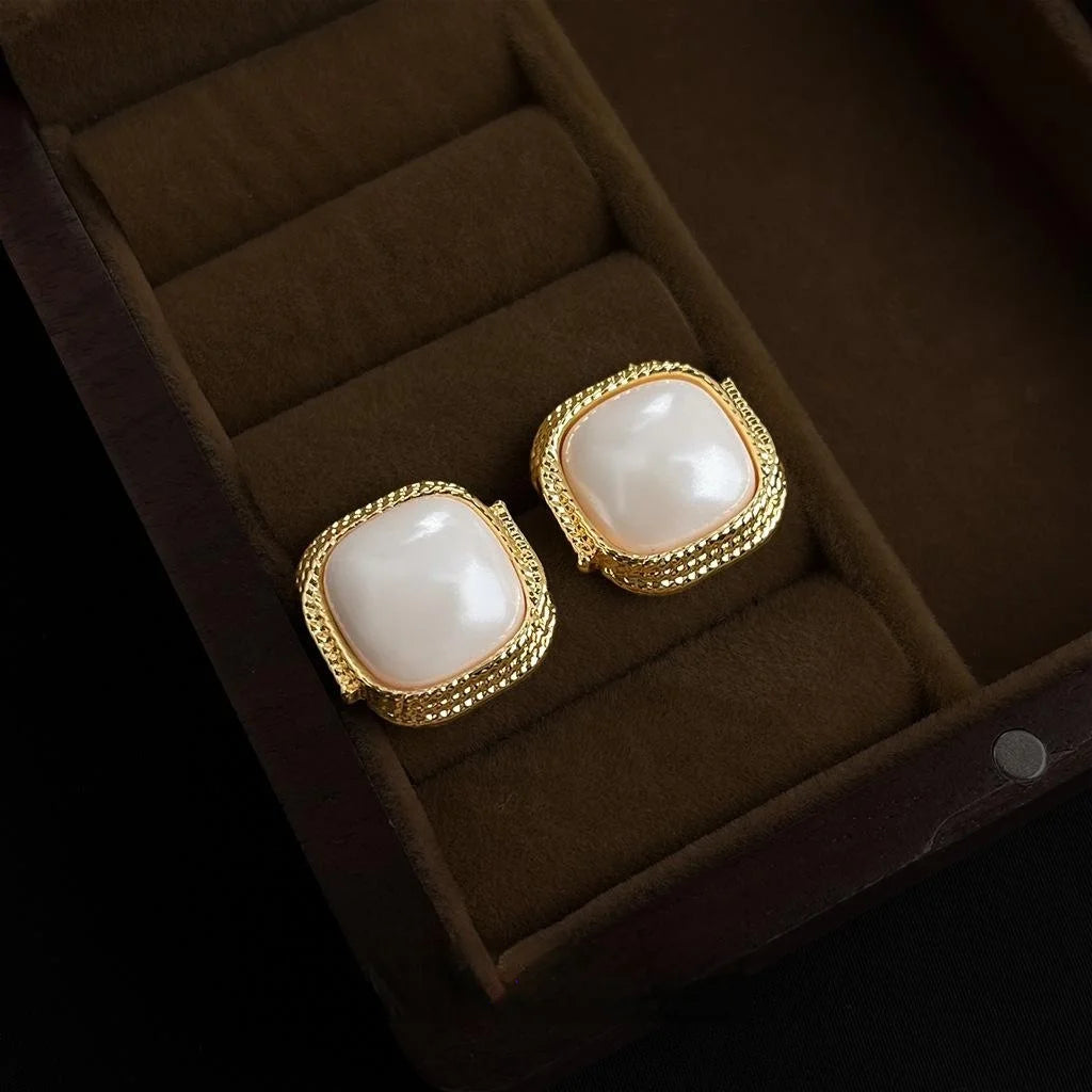 French Vintage Square Pearl Stud Earrings Eco-Friendly Copper Geometric Twist Light Luxury Jewelry
