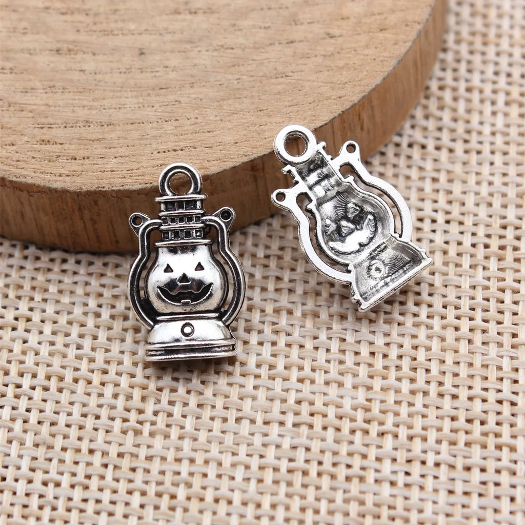 19x11mm 0.97g Antique Silver Finish Zinc Alloy Halloween Pumpkin Lantern Charm Pendant for DIY Jewelry