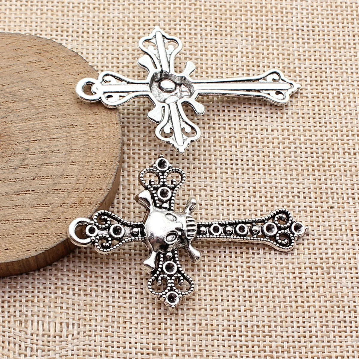 59x38mm 5.5g Antique Silver Zinc Alloy Skull Cross Charm Pendant for Gothic DIY Necklace Jewelry