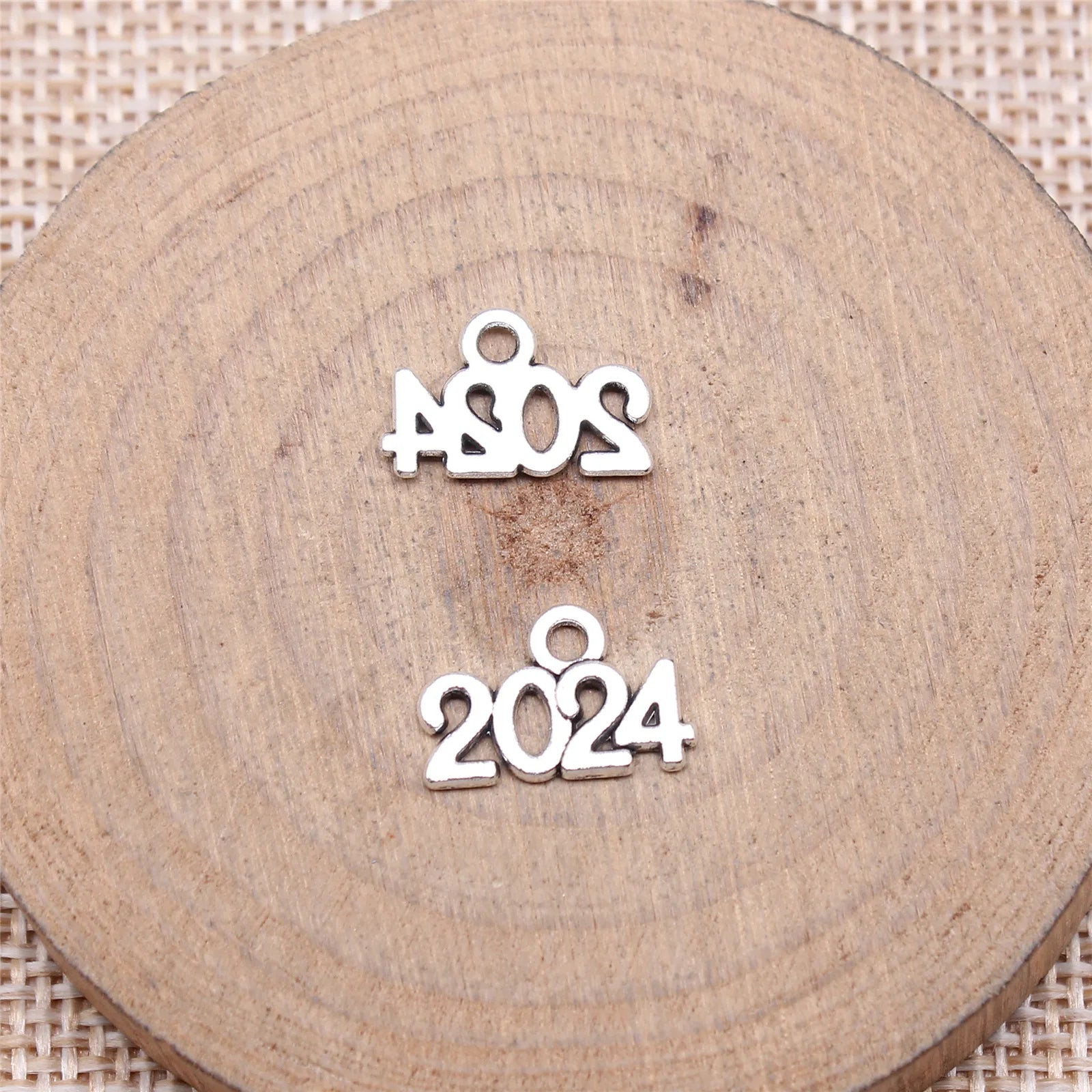 9x14mm 0.44g Antique Silver Zinc Alloy 2024 Year Number Charm Pendant for DIY Necklace Bracelet Jewelry