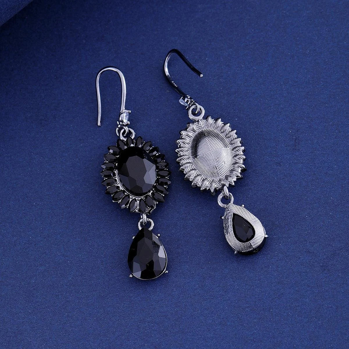 Luxury Vintage Alloy Crystal Teardrop Hollow Sunburst Dangle Earrings For Wedding Party Banquet Gift