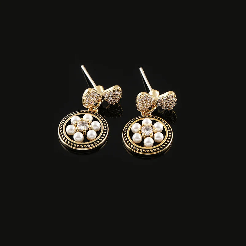 Vintage Pearl Flower Bow Rhinestone Round Stud & Clip On No Piercing Women's Fashion Earrings
