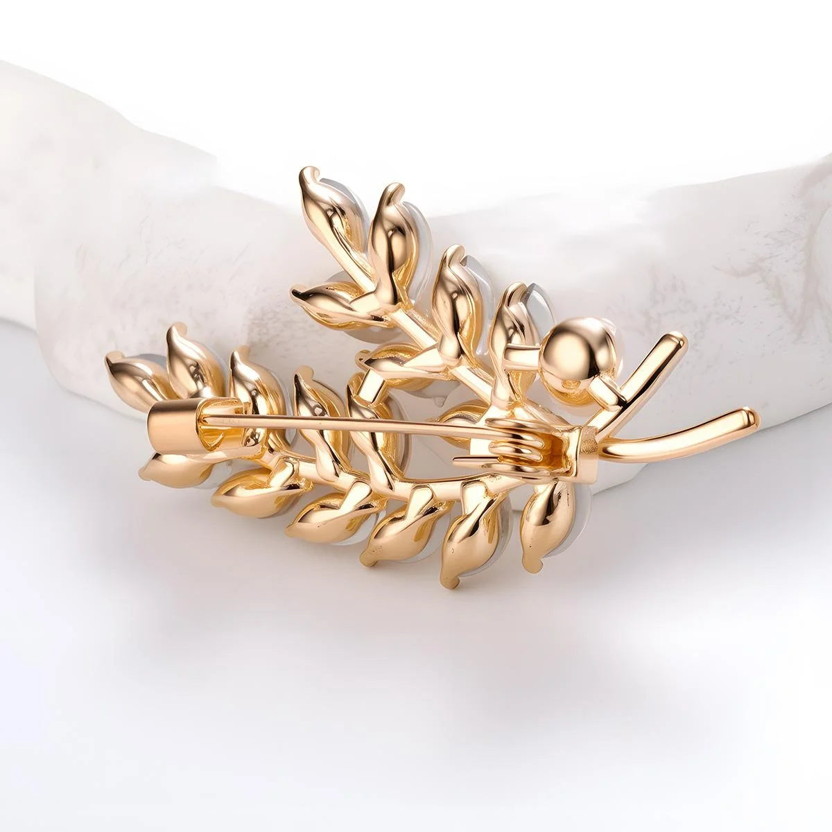 Elegant Gold Tone Alloy Wheat Brooch With Marquise Glass Leaves And Pearl Lapel Pin Suit Accessory