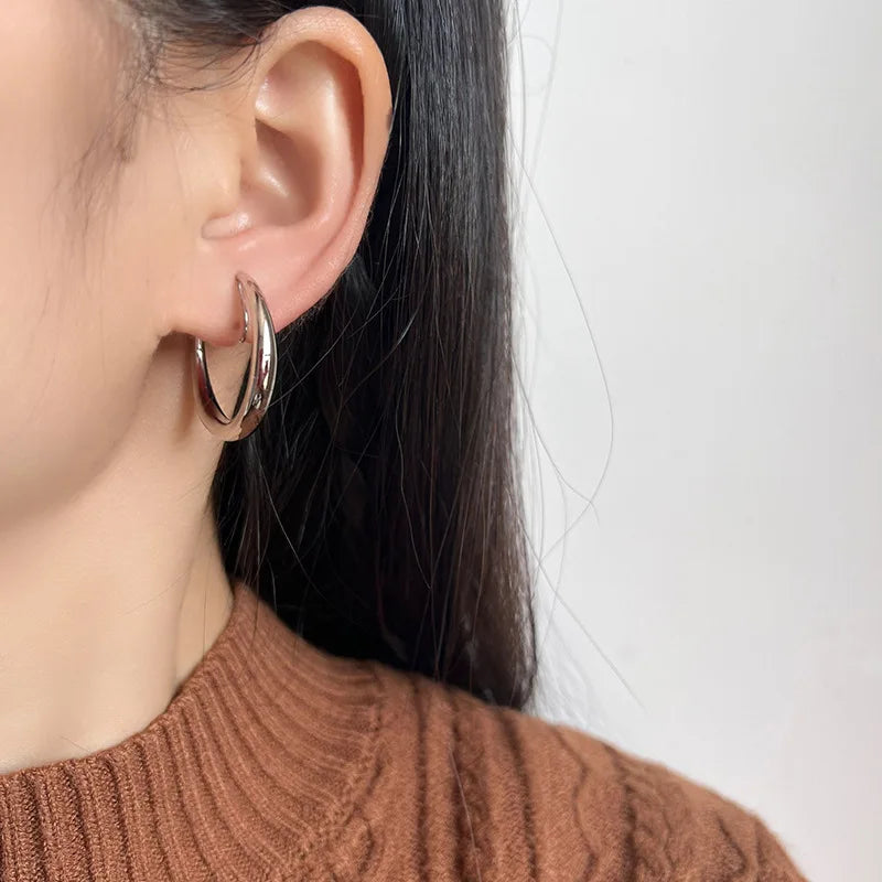 Elegant Silver Tone Alloy Round Hoop Stud & Clip On No Piercing Simple Metal Circle Earrings