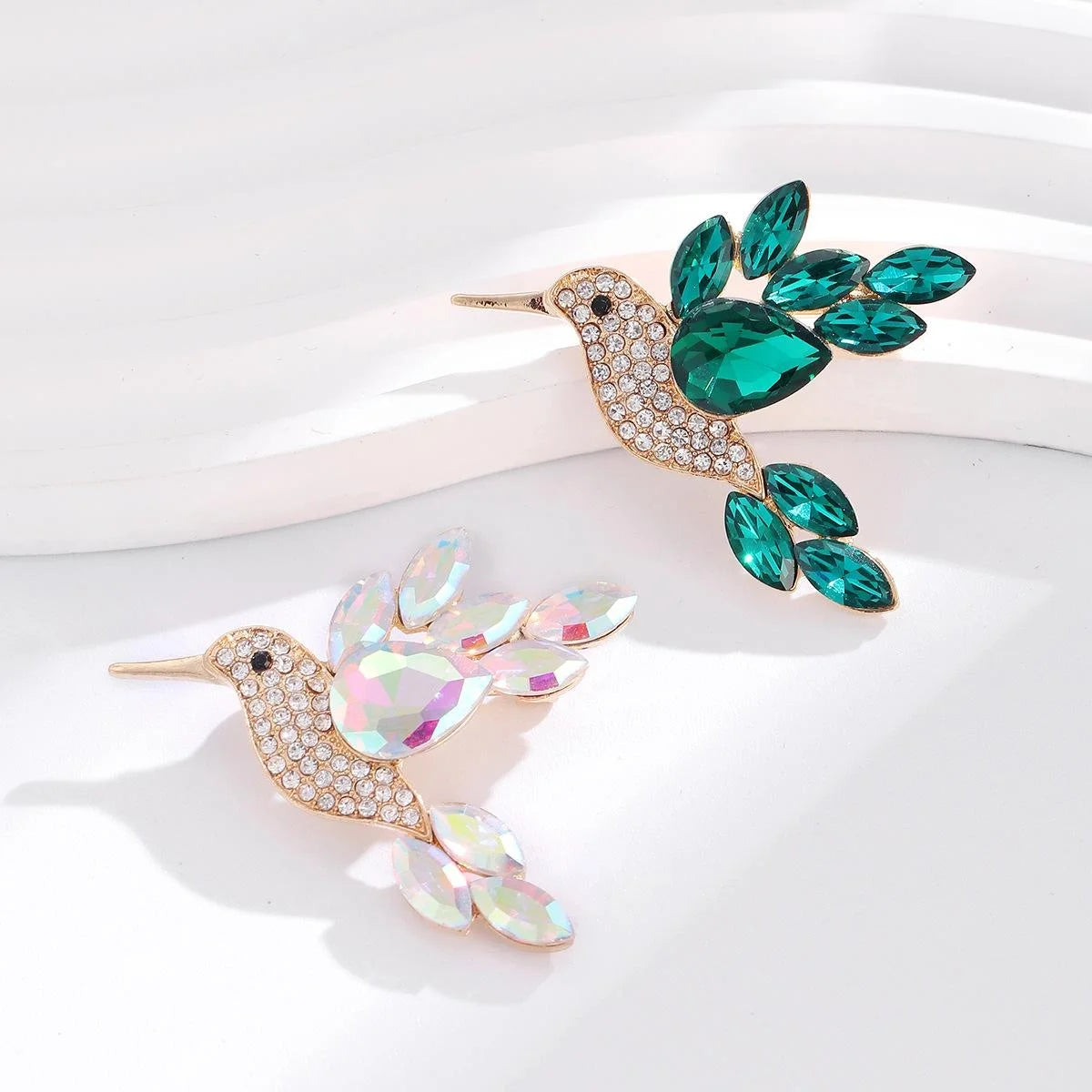 Elegant Flying Bird Rhinestone Glass Brooch Alloy Hummingbird Lapel Pin Corsage For Women's Suit Accessory Gift
