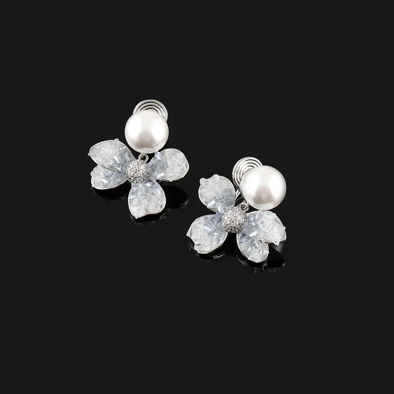 Elegant Crystal Flower Pearl Rhinestone Stud & Clip On No Piercing Light Luxury Women's Earrings