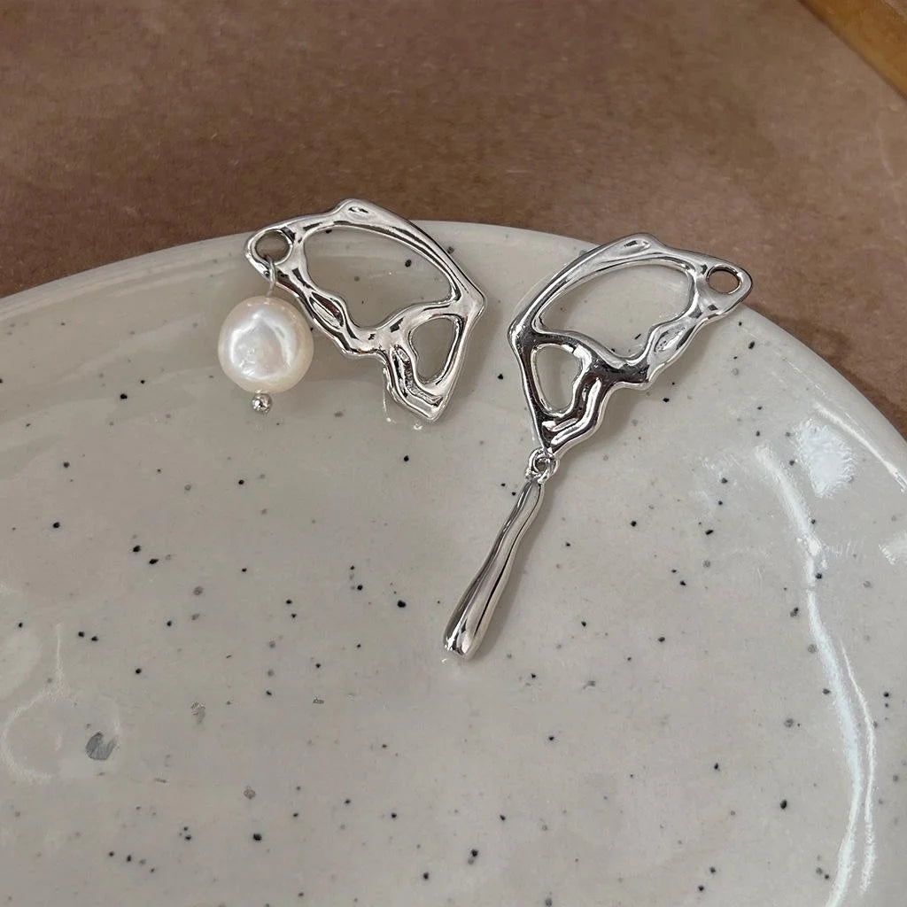 Freshwater Pearl Asymmetric Butterfly Stud Earrings Sweet Cool Lava Liquid Hollow Wing Jewelry