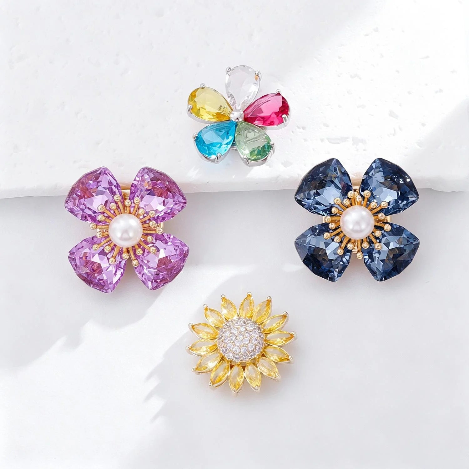 Elegant 3D Flower Magnetic Brooch With Pearl And Rhinestone, Luxury Women's Lapel Pin Suit Accessory Gift