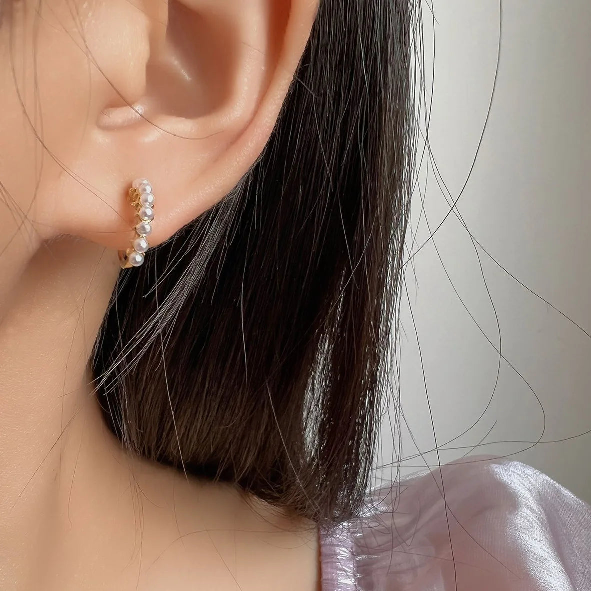 Elegant Gold Alloy Spiral Disc Hoop Pearl Stud & Clip On No Piercing Minimalist Ear Cuff Earrings