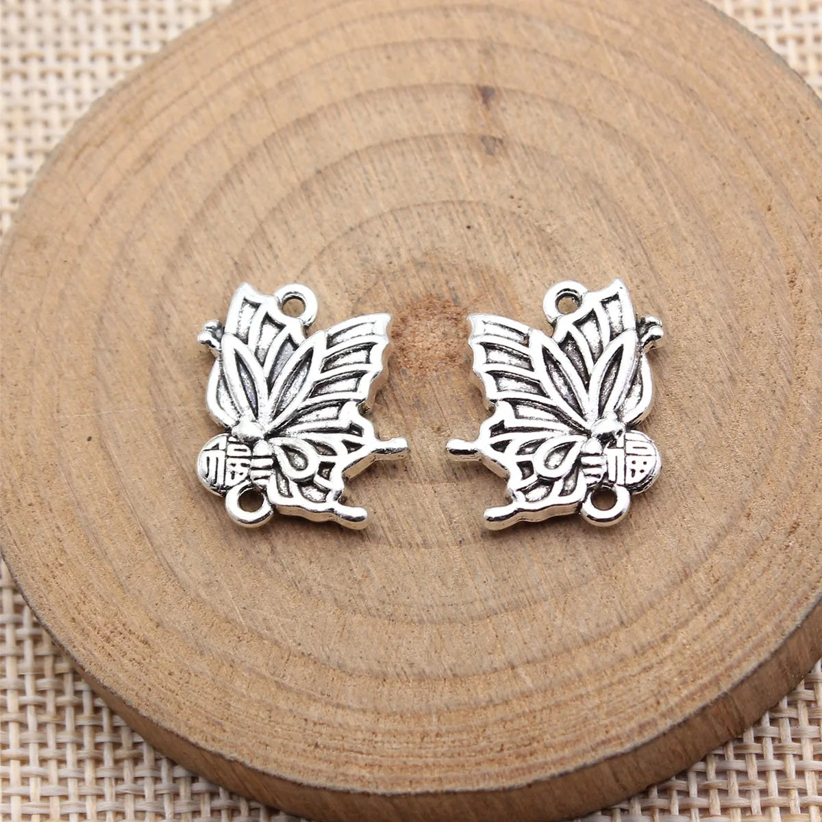 18x15mm 2.3g Antique Silver Zinc Alloy Butterfly Double Sided Charm Pendant for Necklace Bracelet Jewelry Making