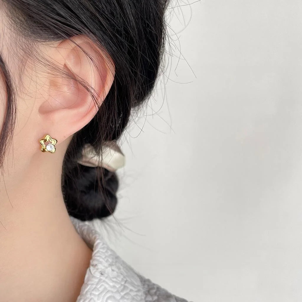 Light Luxury Micro Pave Zircon Mini Hollow Flower Copper Stud Earrings